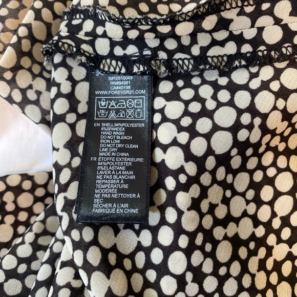 Forever 21 Skirt - Picture 2 of 6